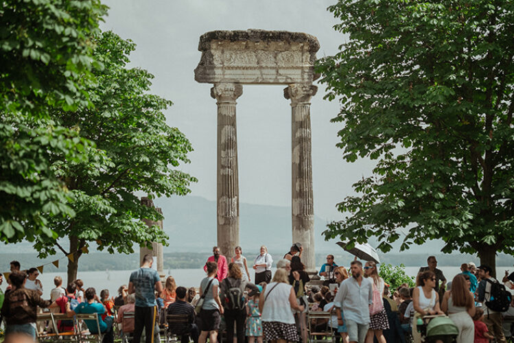 Aristophane sur l'esplanade des Marronniers à Nyon